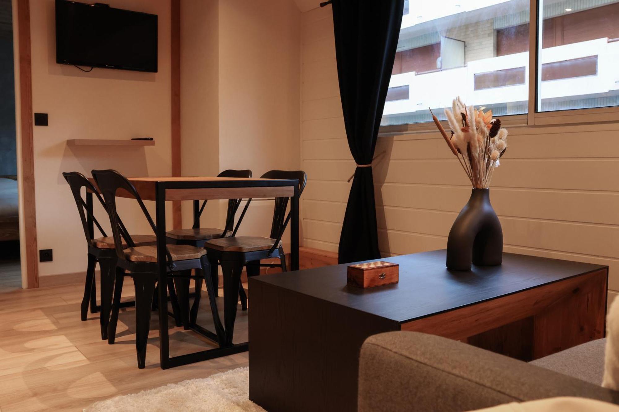 Ambiance Montagne, A Deux Pas De La Gare Apartamento Cluses