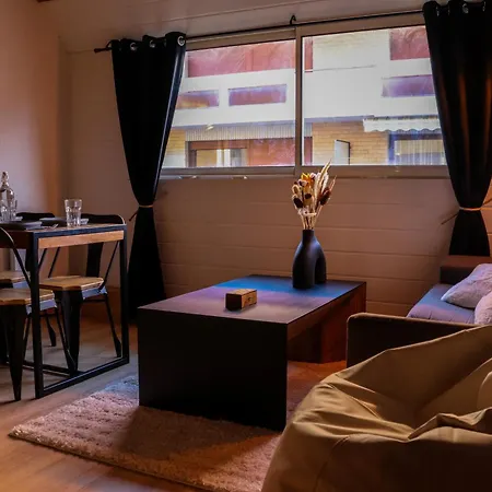 Ferienwohnung Ambiance Montagne, A Deux Pas De La Gare Cluses Exterior foto
